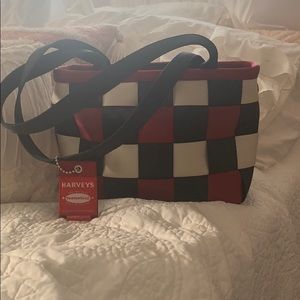 Harvey’s seatbelt bag